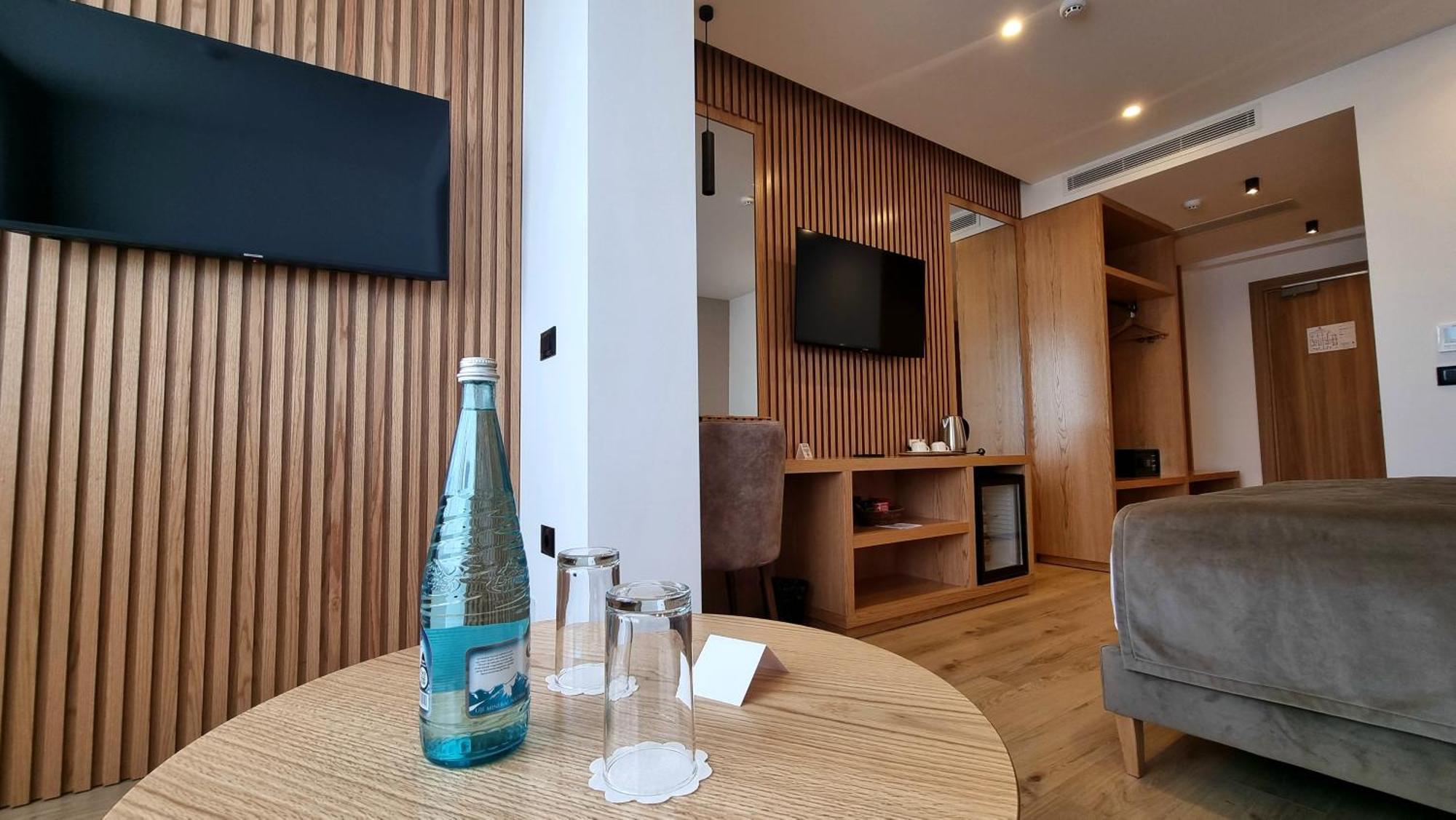 Sibb Hotel Tirana Kültér fotó