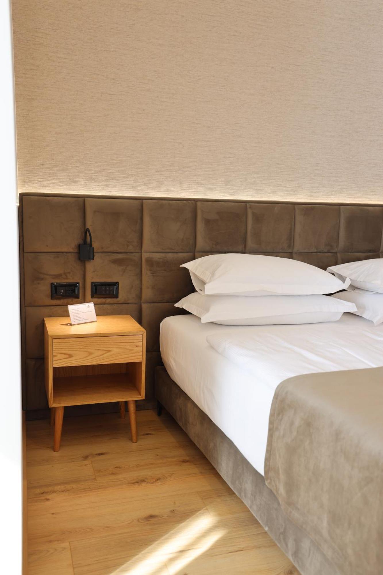 Sibb Hotel Tirana Kültér fotó