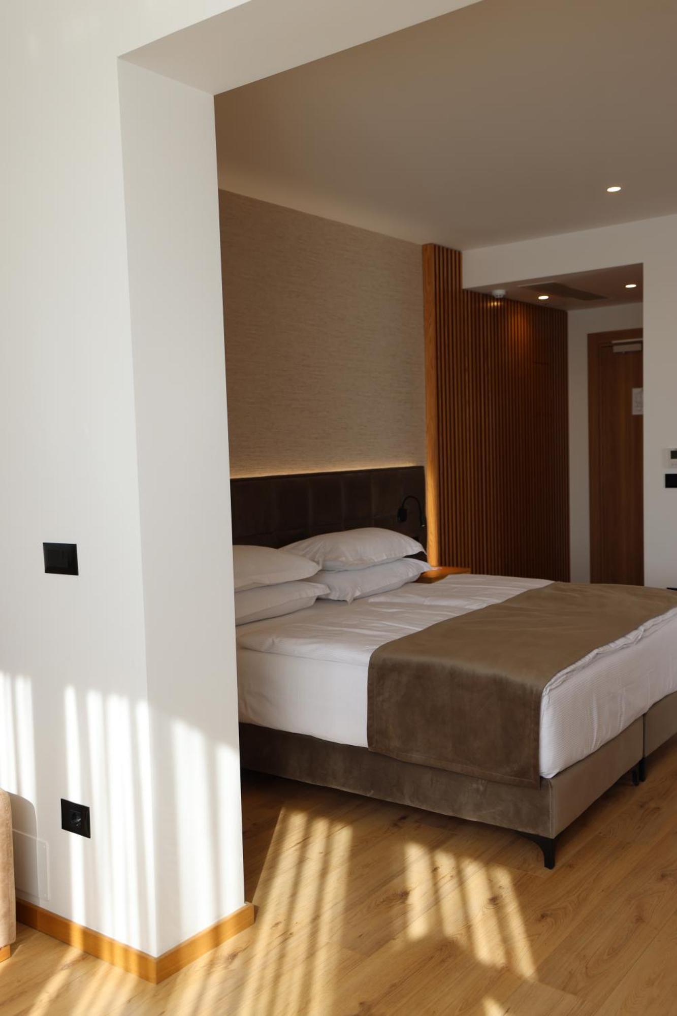 Sibb Hotel Tirana Kültér fotó