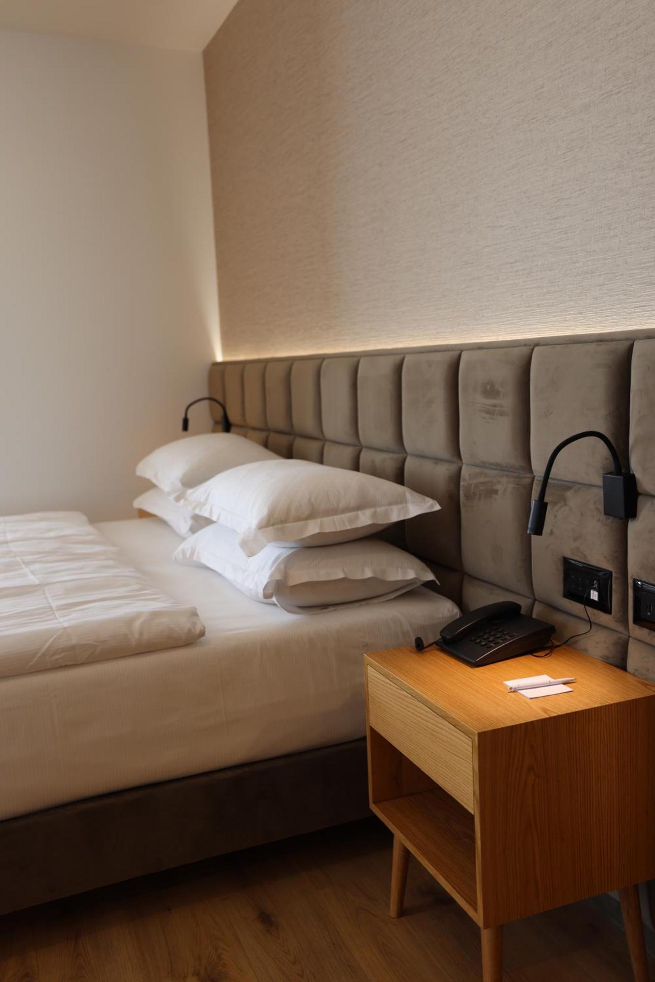 Sibb Hotel Tirana Kültér fotó