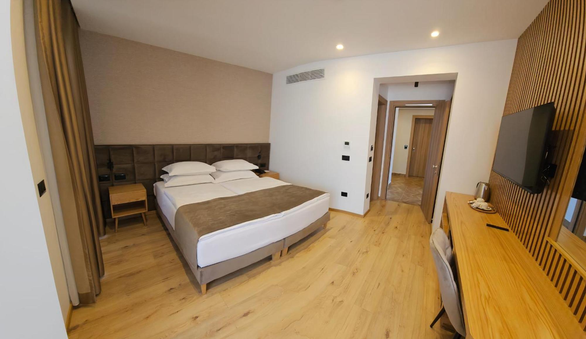 Sibb Hotel Tirana Kültér fotó