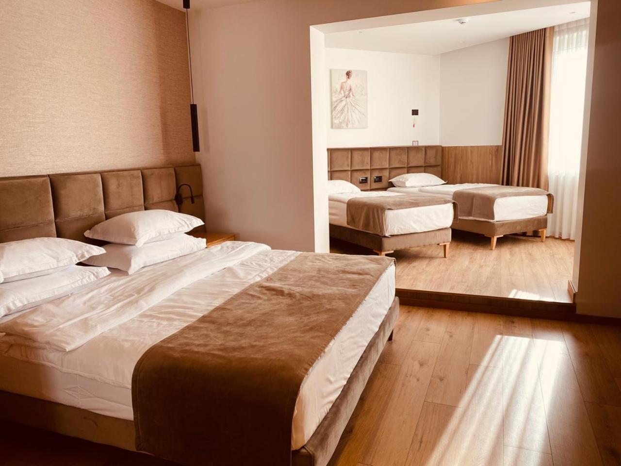 Sibb Hotel Tirana Kültér fotó